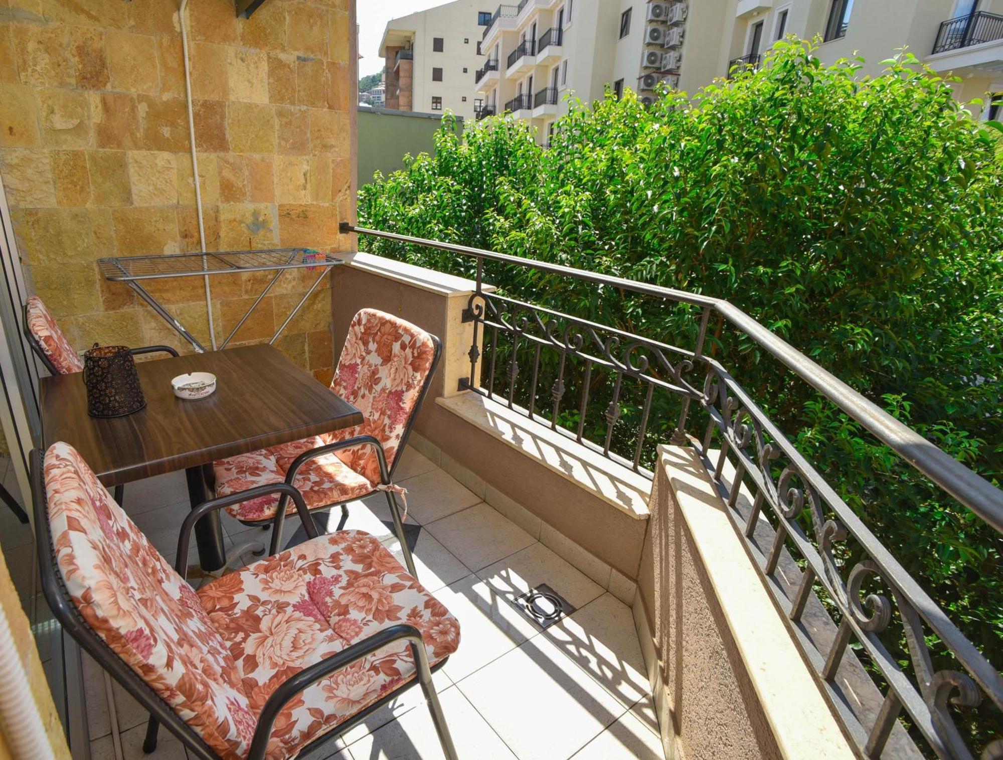 Apartment Golden Lavender Budva Exteriör bild
